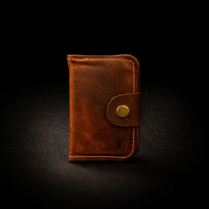 Porta Naipes Traveler con Broche - Café Graso